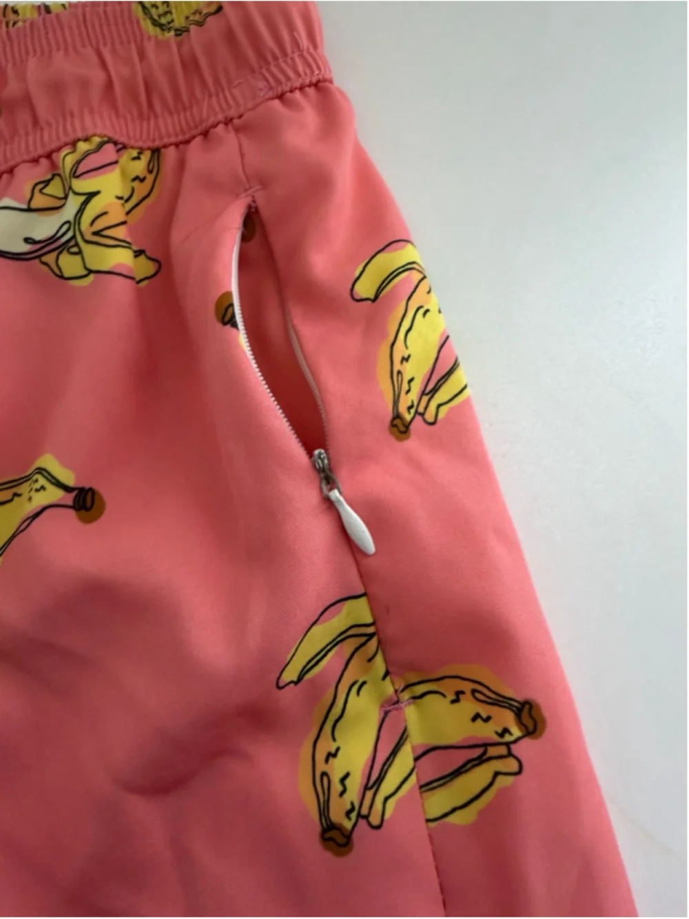 Maamgic Men’s Pink Banana Print Swim Trunks – Size Medium